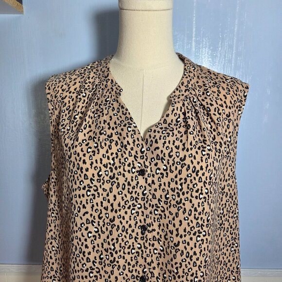 By Design Extra Large Tan Black Animal Print V Neck Sleeveless Button Up Blouse - Picture 2 of 8
